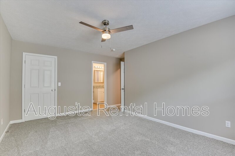 111 Kelly Drive property image