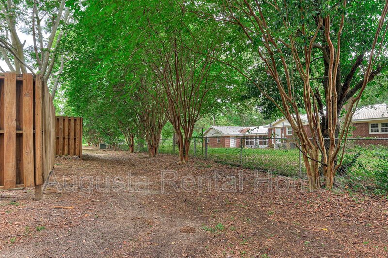 111 Kelly Drive property image