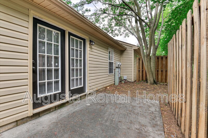 111 Kelly Drive property image