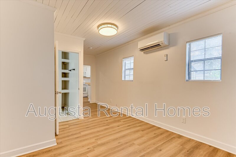 1936 Warren Street - B property image