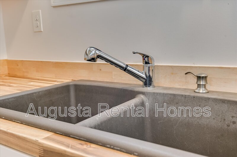 1936 Warren Street - B property image