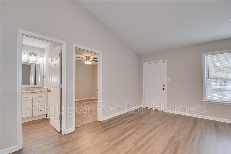 1531 Abby Way - 1 property image