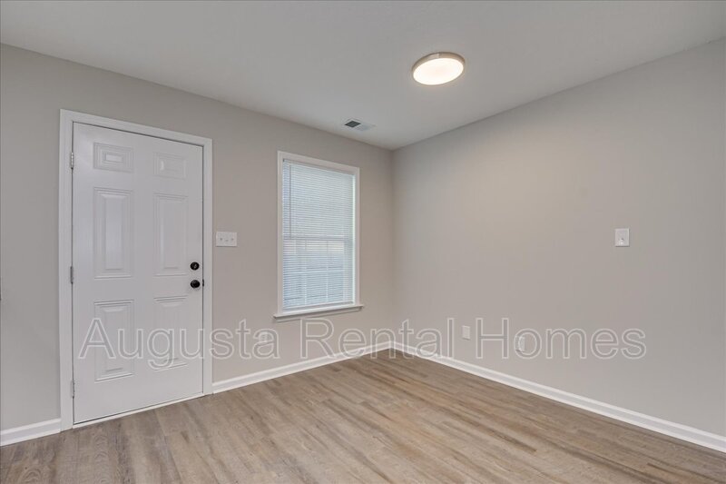 1531 Abby Way - 1 property image