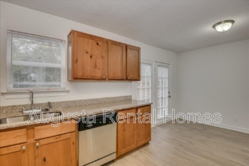 2905 Arrowhead Drive - E7 property image