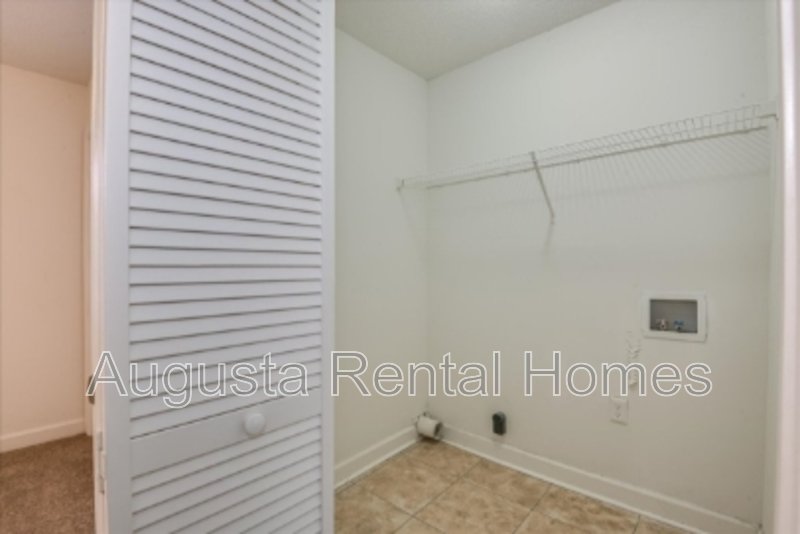 2905 Arrowhead Drive - E7 property image