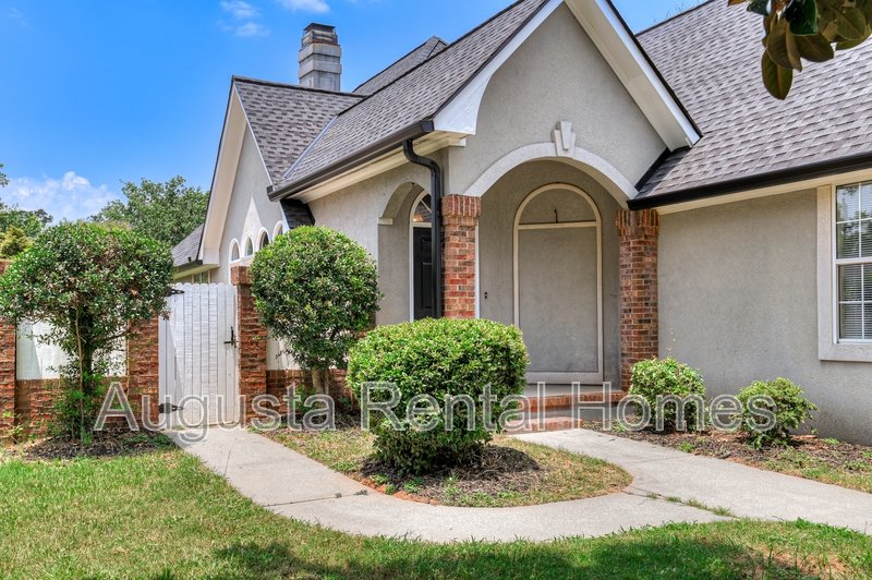208 Stonington Drive property image