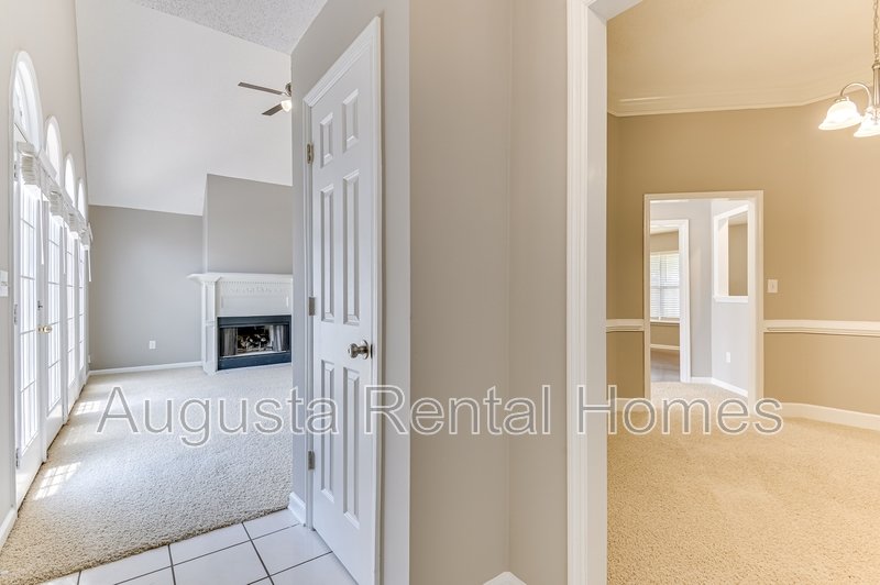 208 Stonington Drive property image