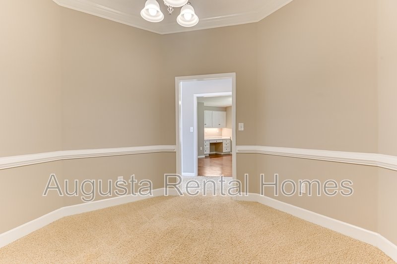 208 Stonington Drive property image