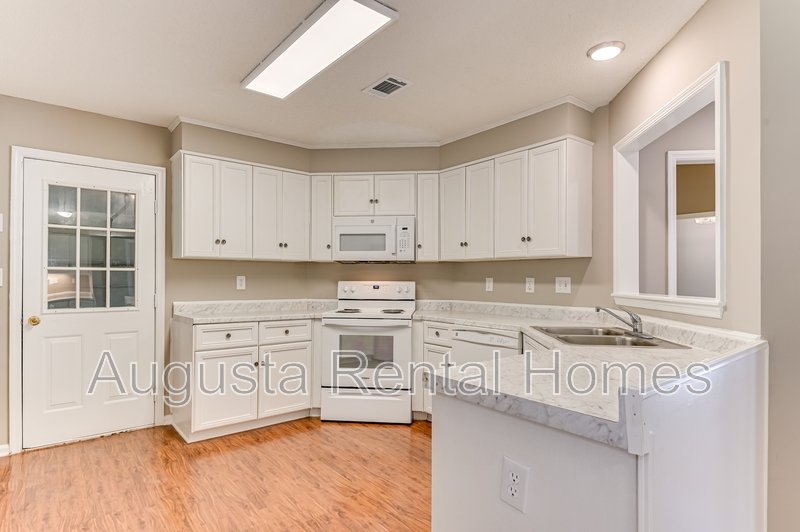 208 Stonington Drive property image