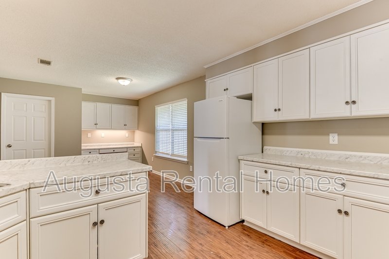 208 Stonington Drive property image