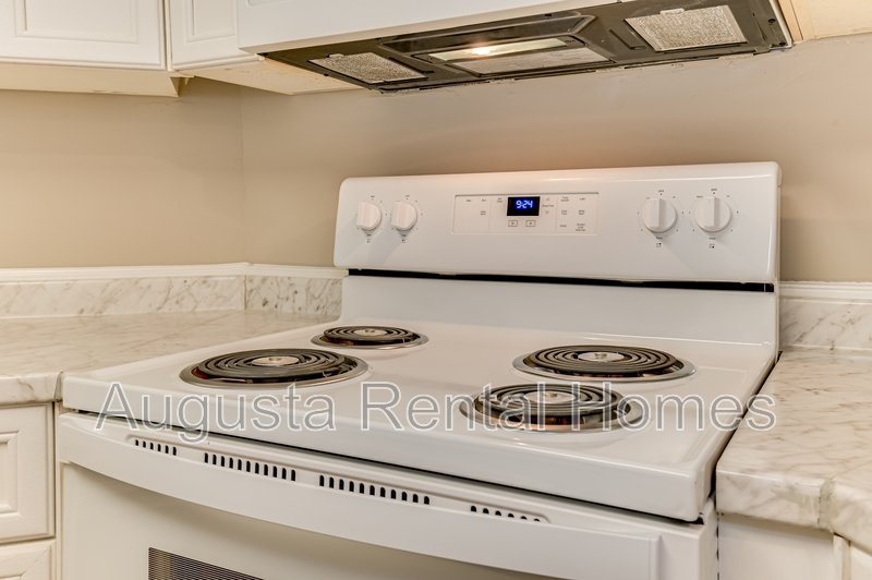 208 Stonington Drive property image