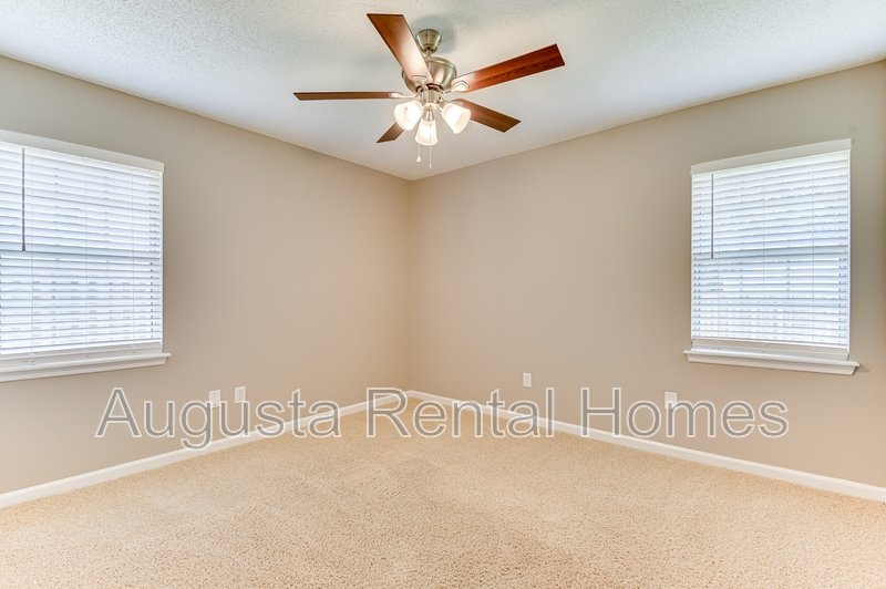 208 Stonington Drive property image