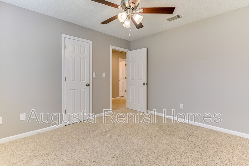 208 Stonington Drive property image