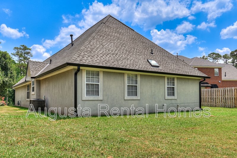 208 Stonington Drive property image