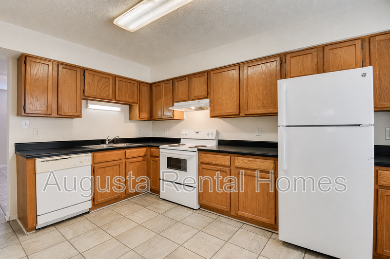 104 Canary Street property image