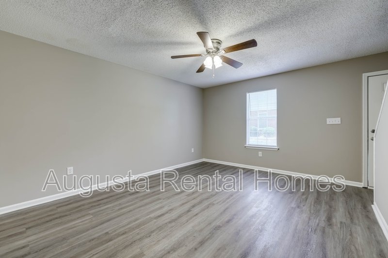 146 Chalet North Blvd - 146 property image