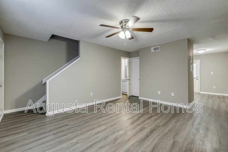 146 Chalet North Blvd - 146 property image