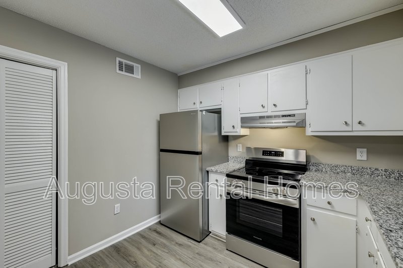 146 Chalet North Blvd - 146 property image