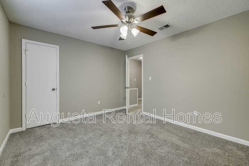 146 Chalet North Blvd - 146 property image