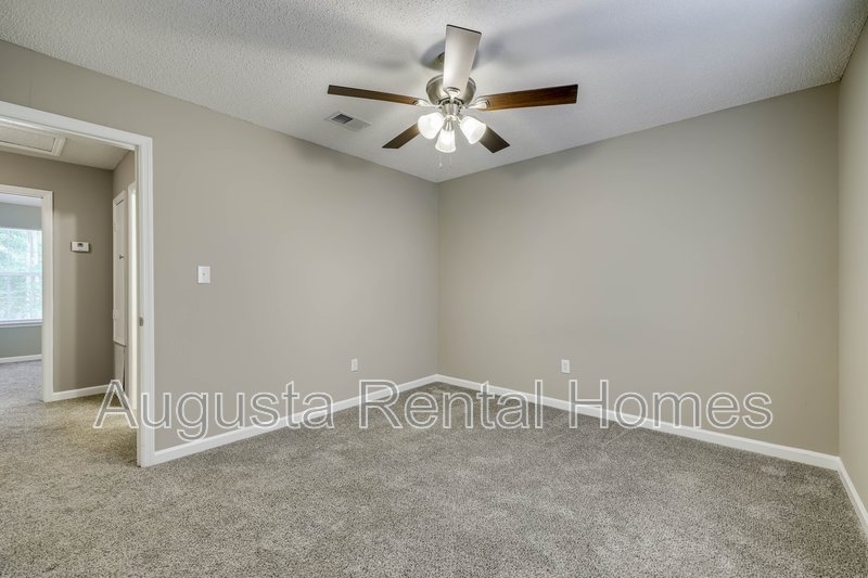 146 Chalet North Blvd - 146 property image