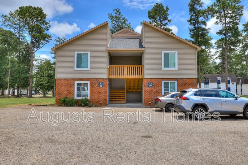 37 Conifer Court property image