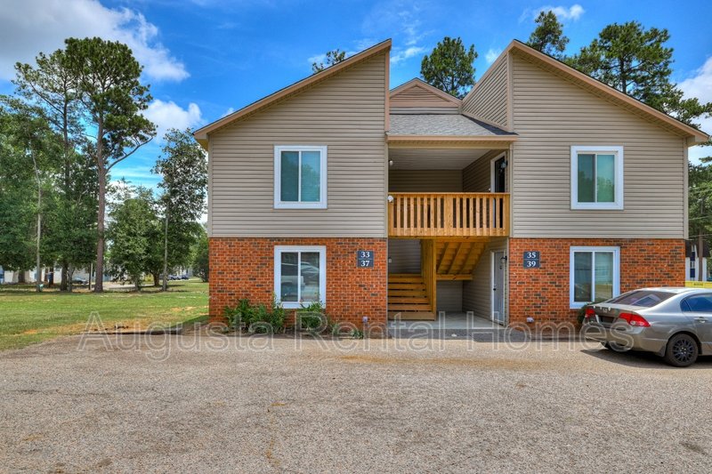 37 Conifer Court property image