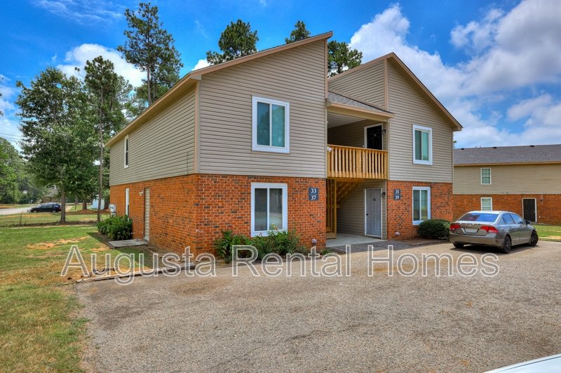 37 Conifer Court property image