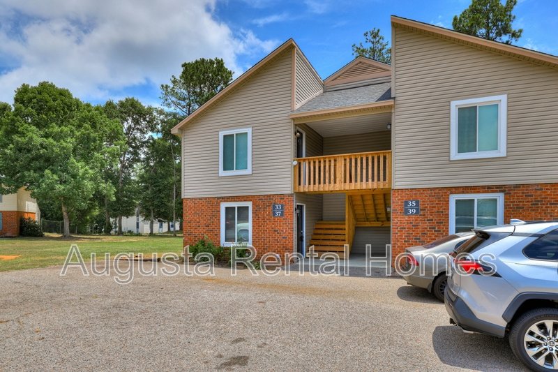37 Conifer Court property image