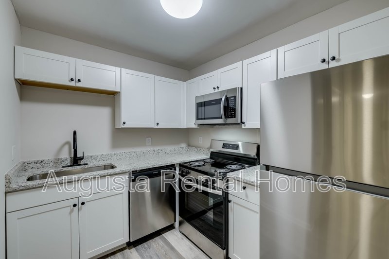37 Conifer Court property image