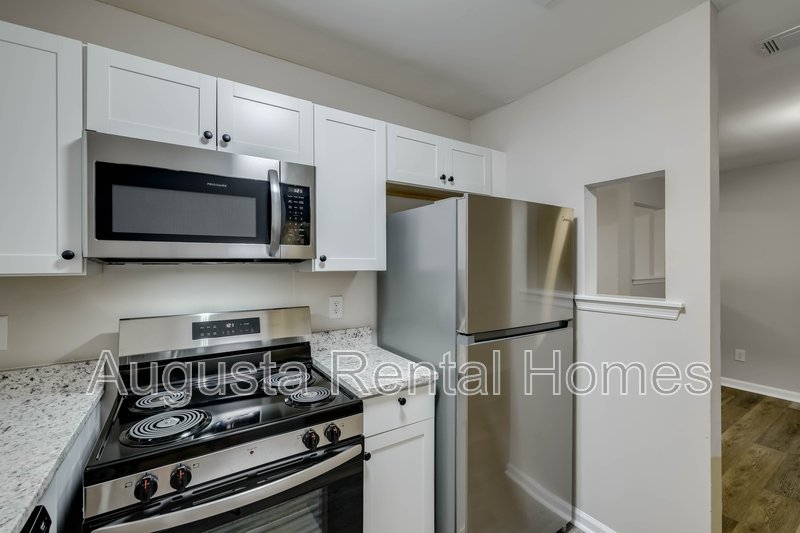 37 Conifer Court property image