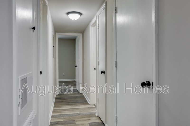 37 Conifer Court property image