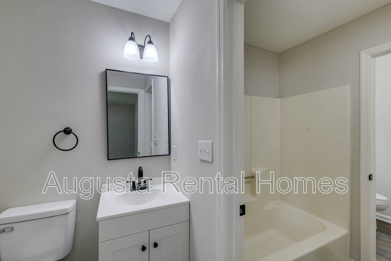 37 Conifer Court property image