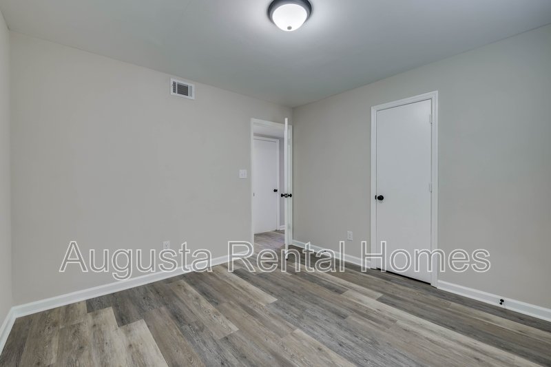 37 Conifer Court property image