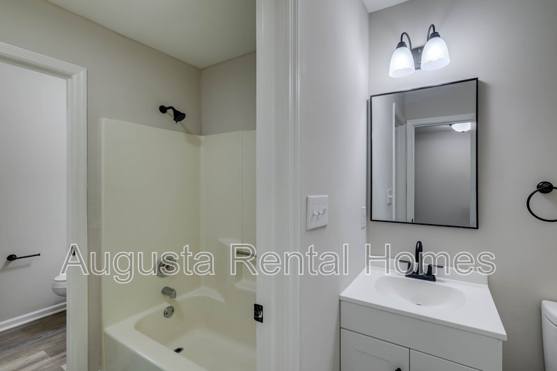 37 Conifer Court property image