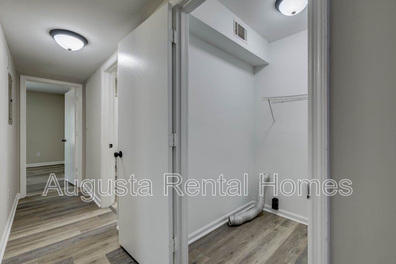37 Conifer Court property image