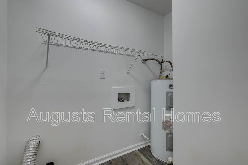 37 Conifer Court property image