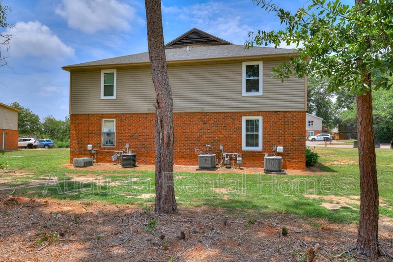 37 Conifer Court property image