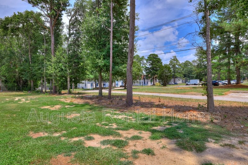 37 Conifer Court property image