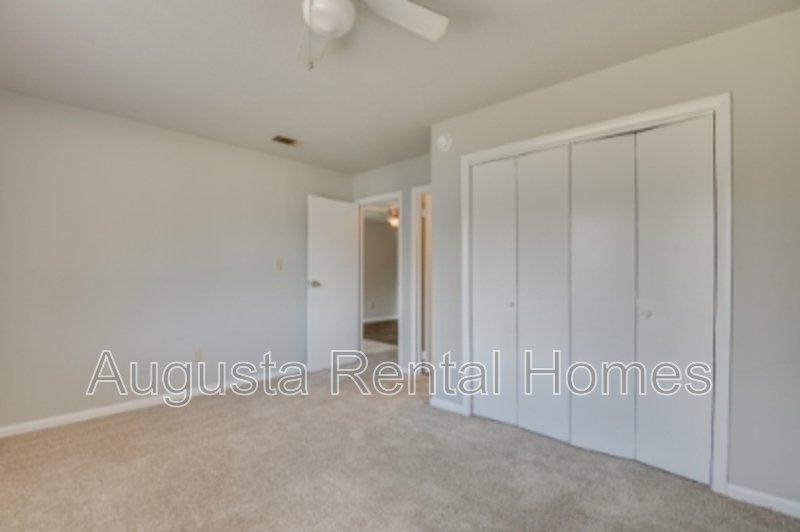2822D Thomas Lane property image