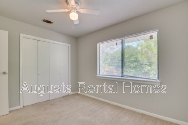 2822D Thomas Lane property image