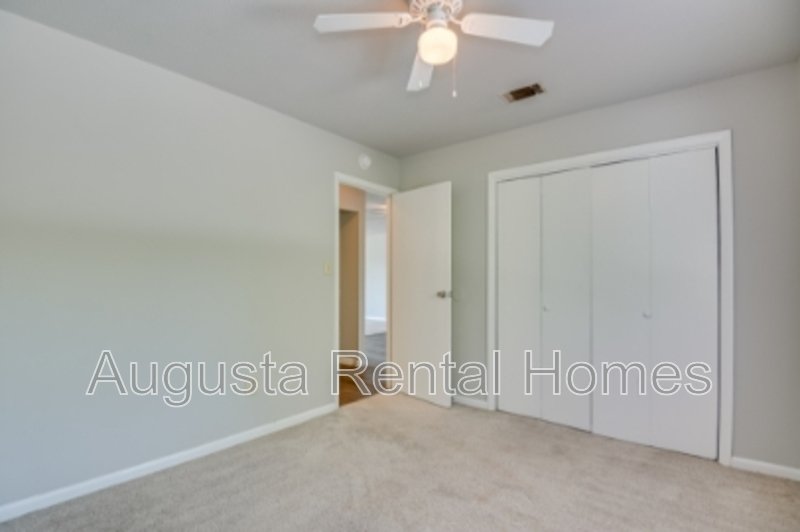 2822D Thomas Lane property image