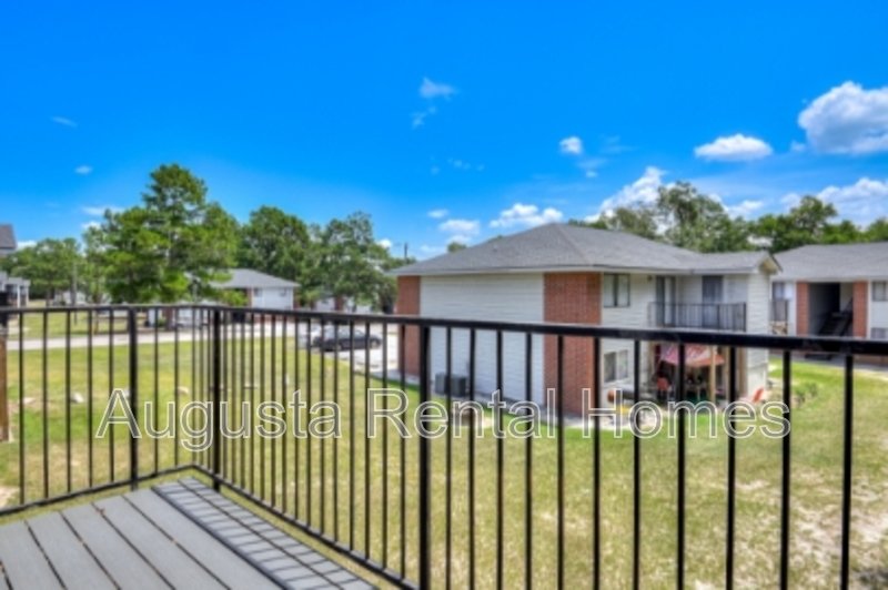 2822D Thomas Lane property image