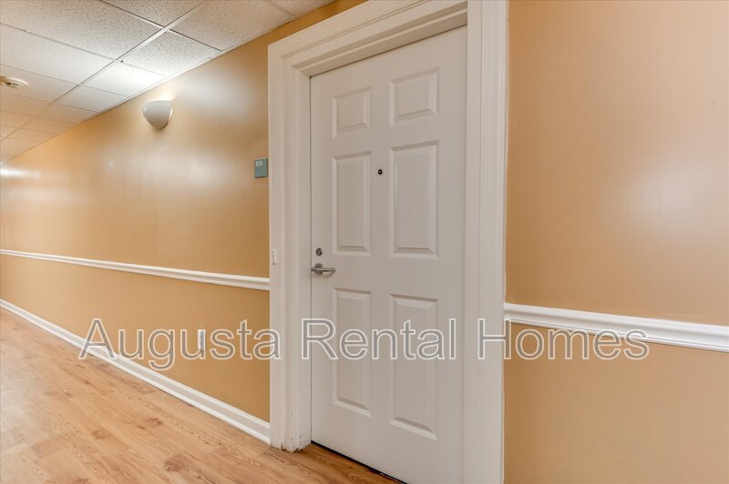 1425 Lee Beard Way Unit 109 property image