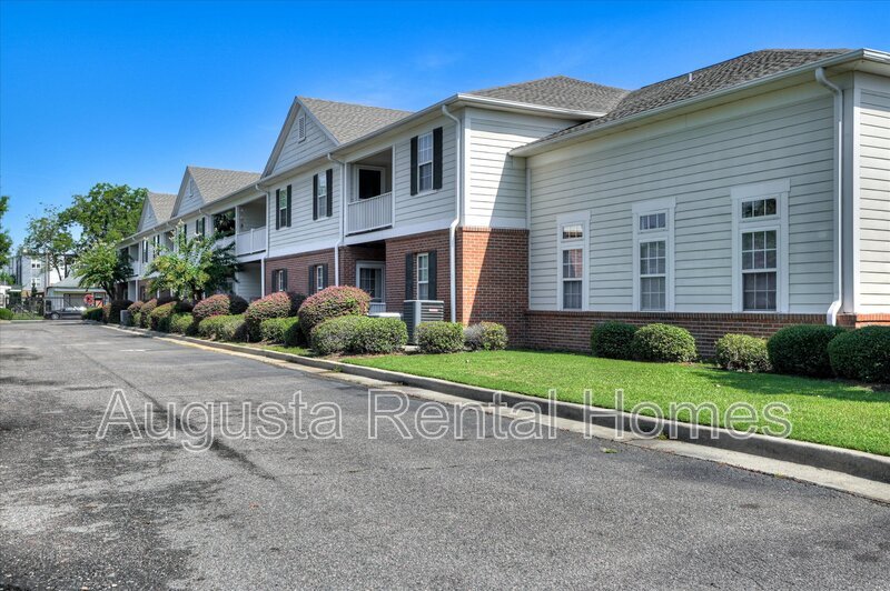 1425 Lee Beard Way Unit 109 property image