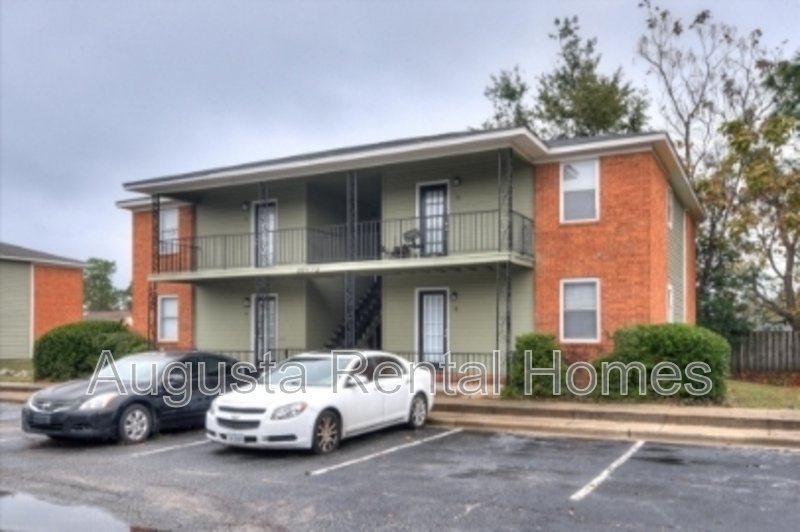 2575 1/2 Tobacco Road - A property image