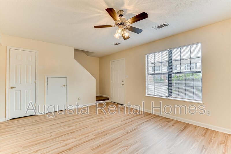707 Cardinal Street property image