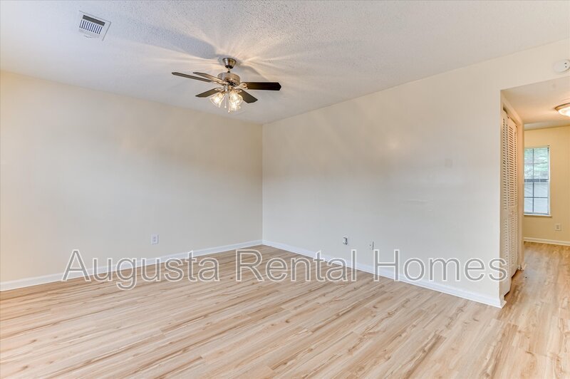707 Cardinal Street property image