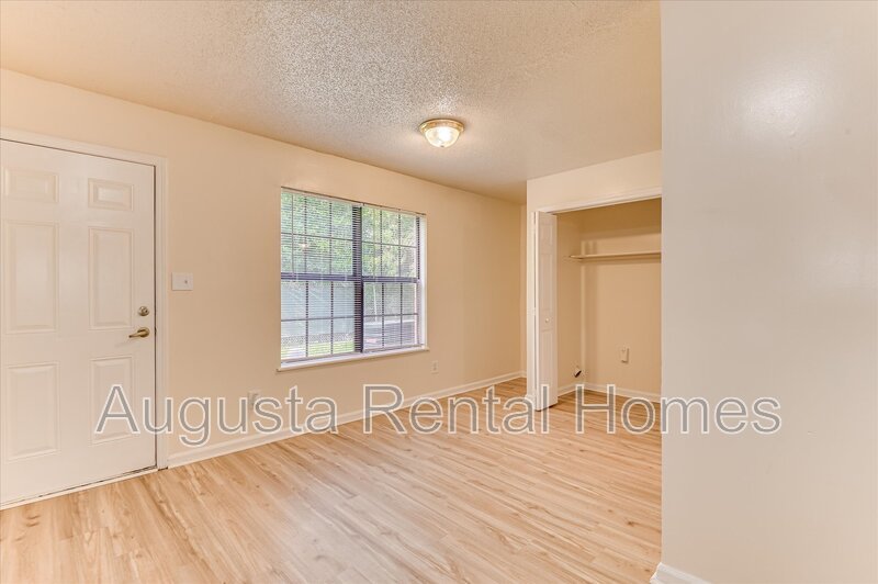 707 Cardinal Street property image