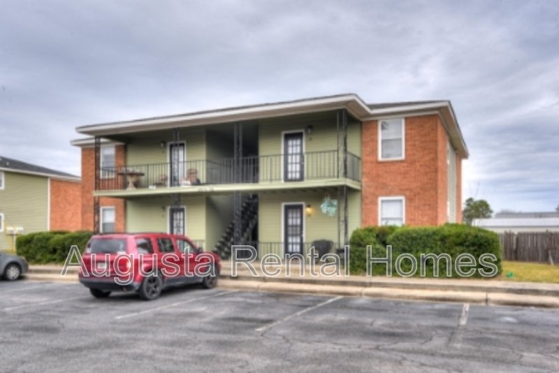 2575 1/2 Tobacco Road - B property image