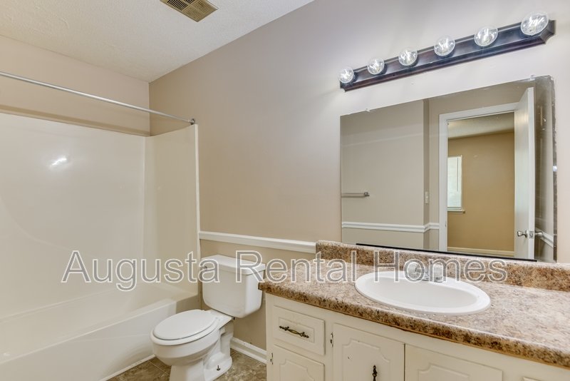 3510 Woodlake Road - D property image
